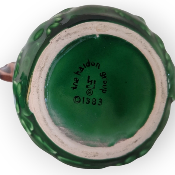 Vintage 1983 Haldon Group Porcelain Green Strawberry Floral sugar and cream set - Picture 5 of 9